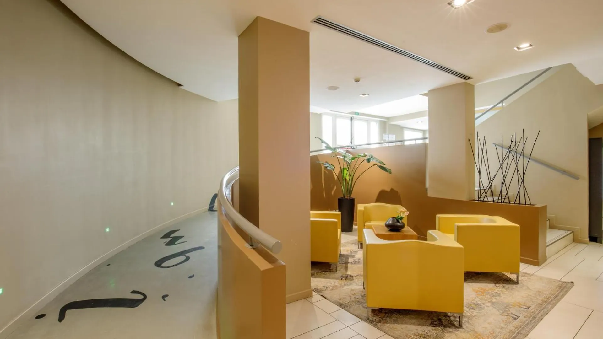 Best Western Hotel Globus Roma 3*,